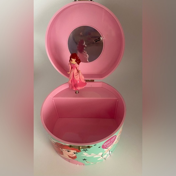 Disney Little Mermaid Part Of Your World Aerial Spins Figure Music